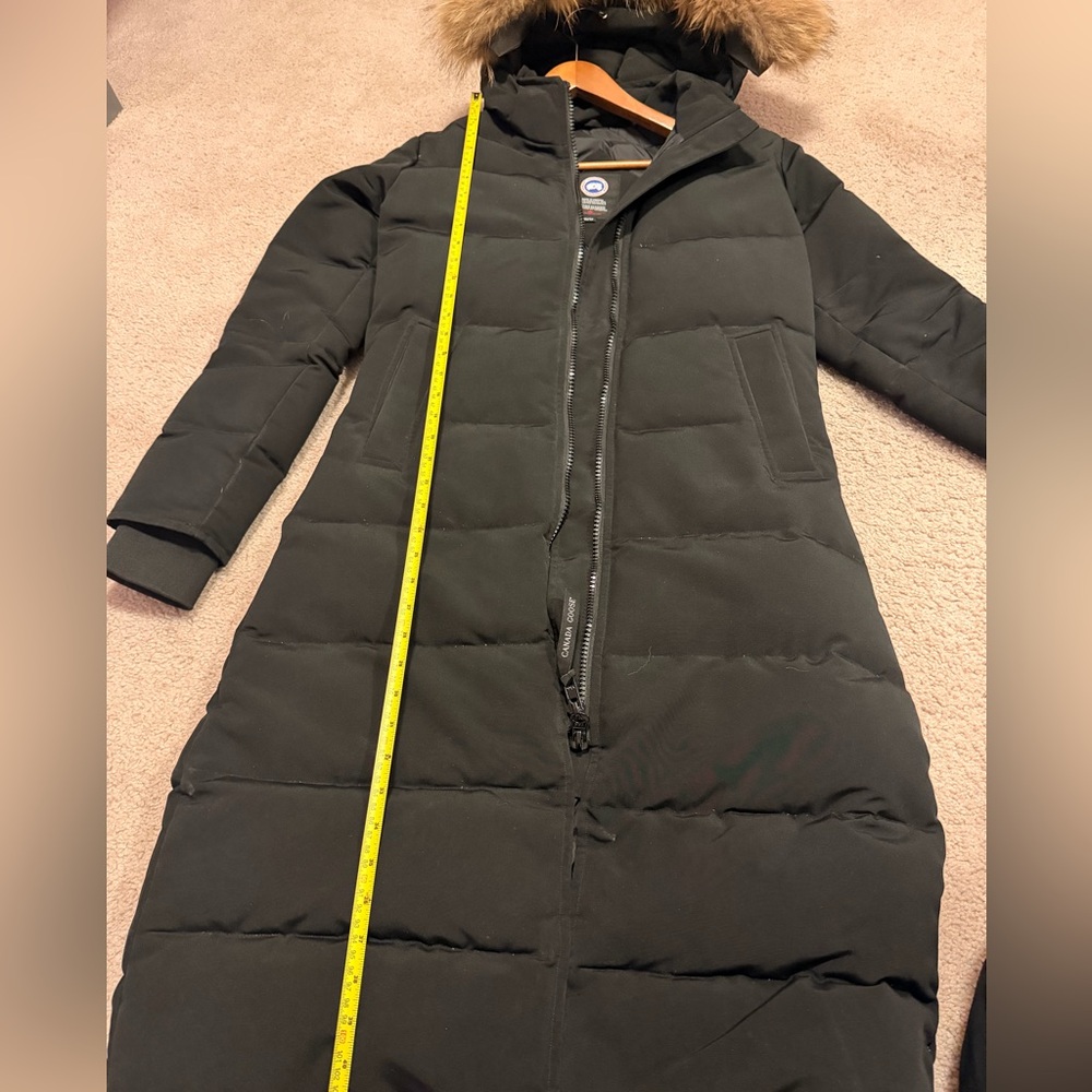 Canada Goose Women's Black Puffer Coat with Fur Hood XS - Picture 2 of 5